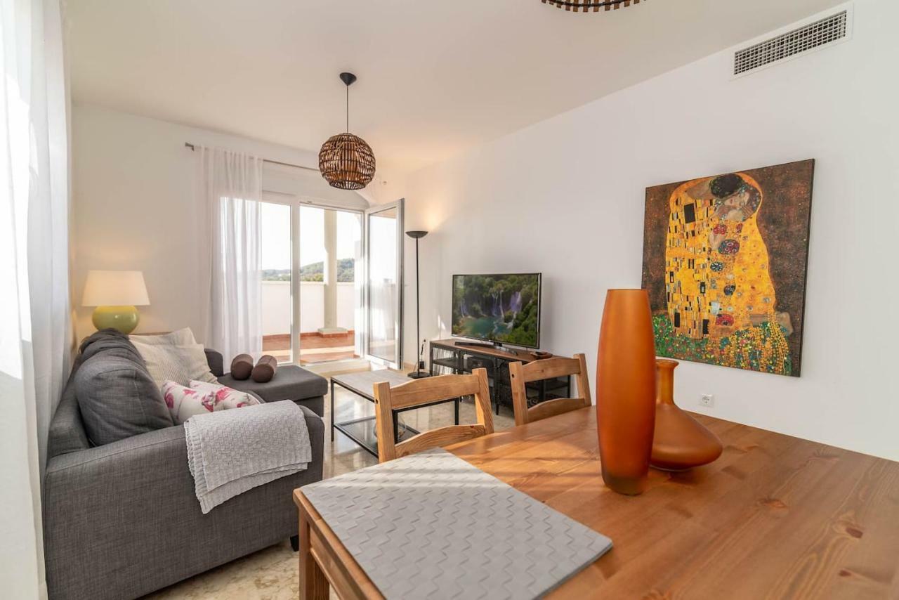 Recently Decorated 2bdr Penthouse In Leilighet Fuengirola