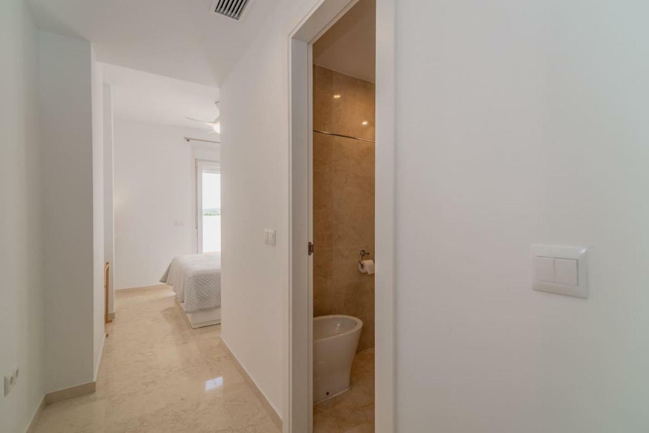 Recently Decorated 2bdr Penthouse In
